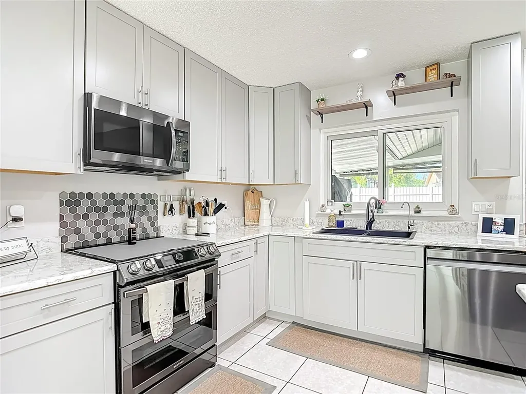 3729 Sand Pebble Drive Valrico FL 33596