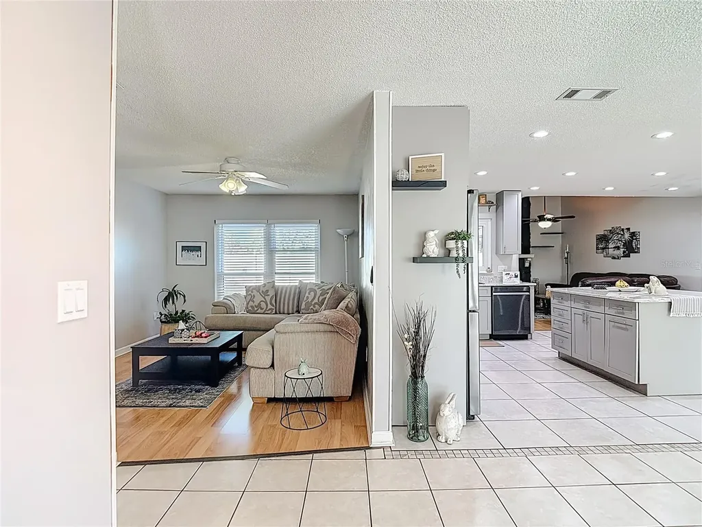 3729 Sand Pebble Drive Valrico FL 33596