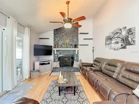 3729 Sand Pebble Drive Valrico FL 33596