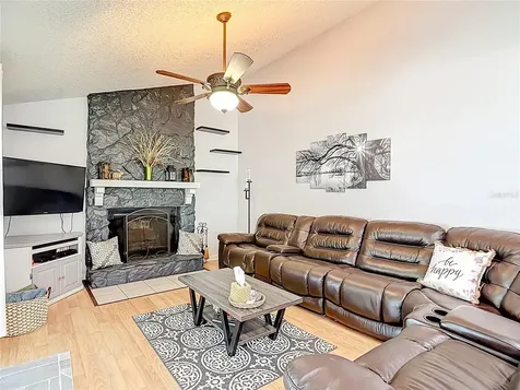3729 Sand Pebble Drive Valrico FL 33596