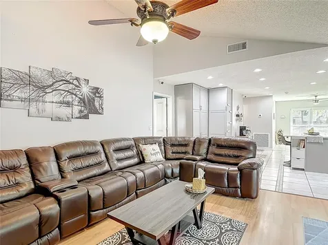 3729 Sand Pebble Drive Valrico FL 33596