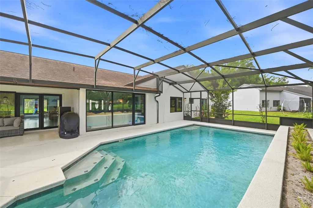 6747 Edgeworth Drive Orlando FL 32819