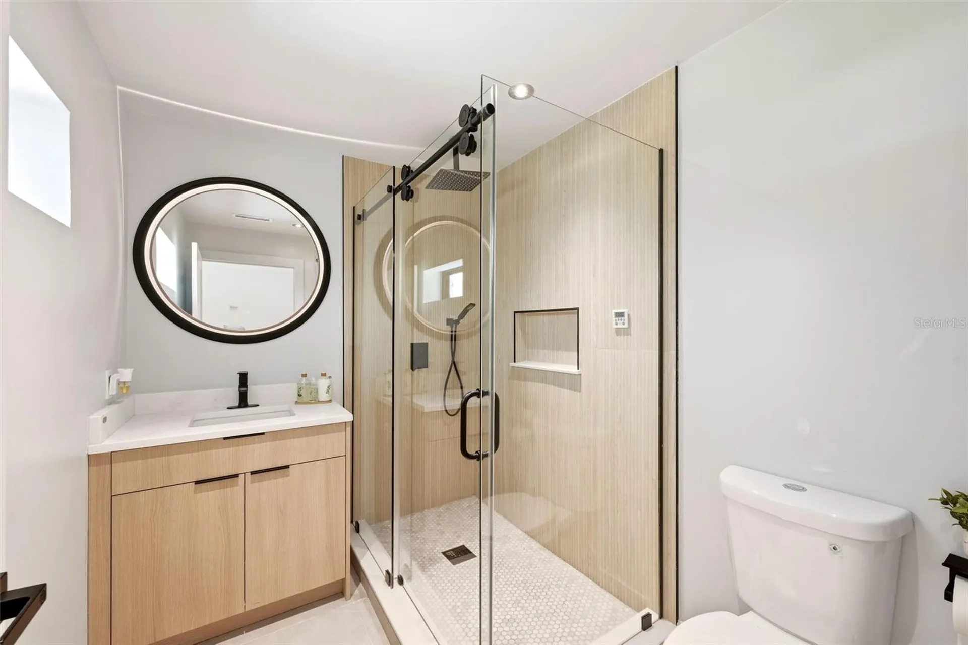 6747 Edgeworth Drive Orlando FL 32819