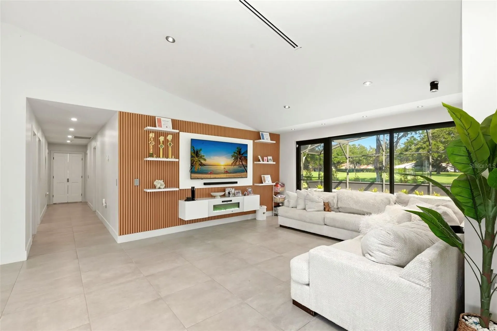 6747 Edgeworth Drive Orlando FL 32819
