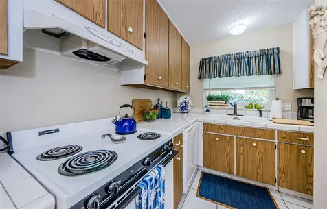 2700 Bayshore Boulevard Dunedin FL 34698