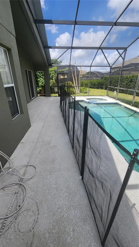 2618 Emerald Island Boulevard Kissimmee FL 34747