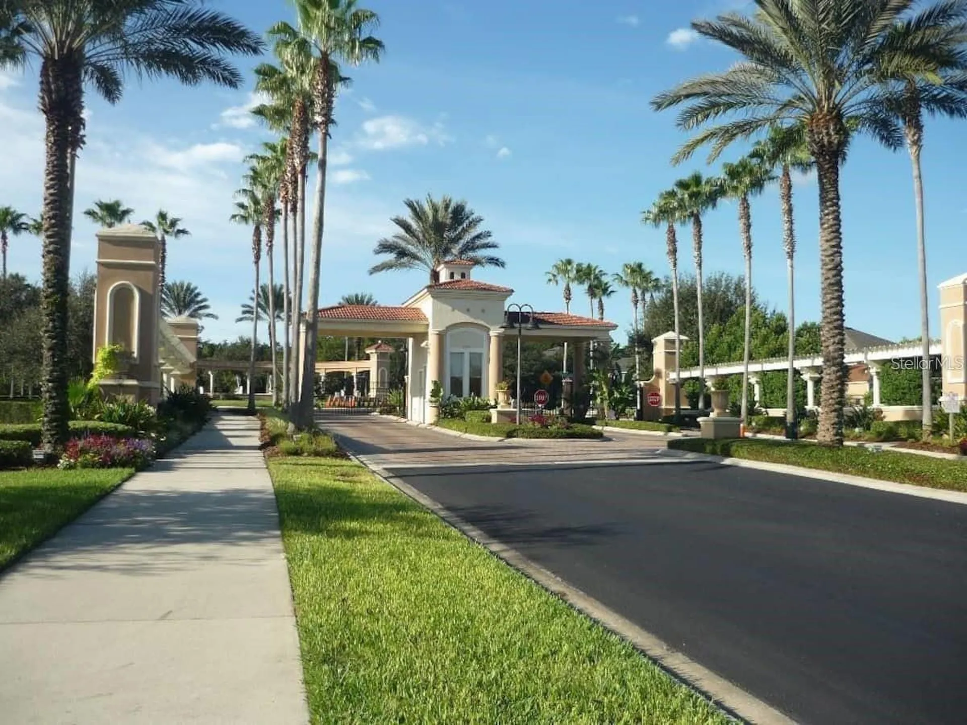 2618 Emerald Island Boulevard Kissimmee FL 34747