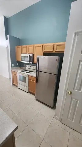 2618 Emerald Island Boulevard Kissimmee FL 34747