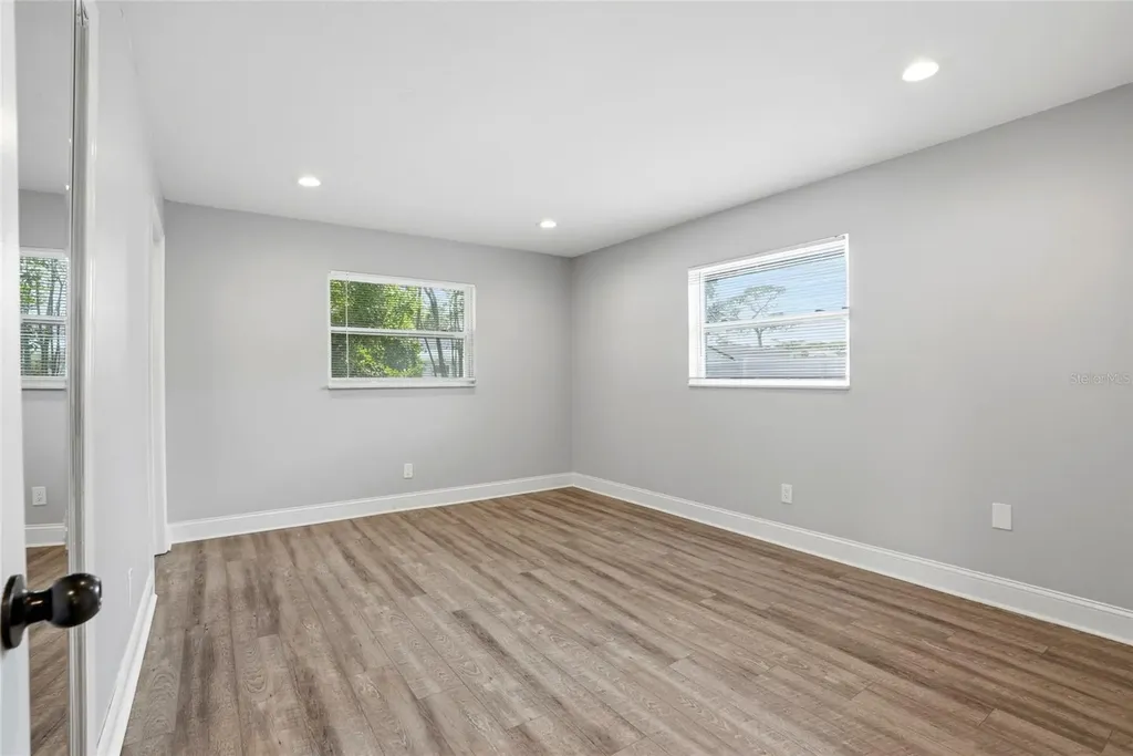 6460 33rd Avenue N St Petersburg FL 33710