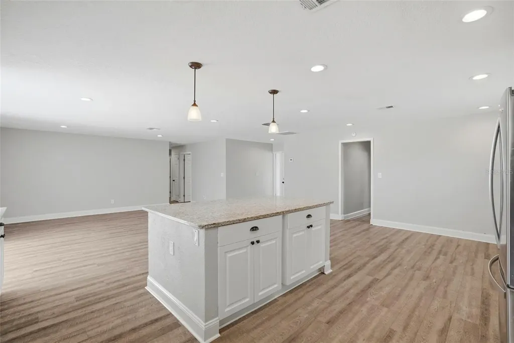 6460 33rd Avenue N St Petersburg FL 33710