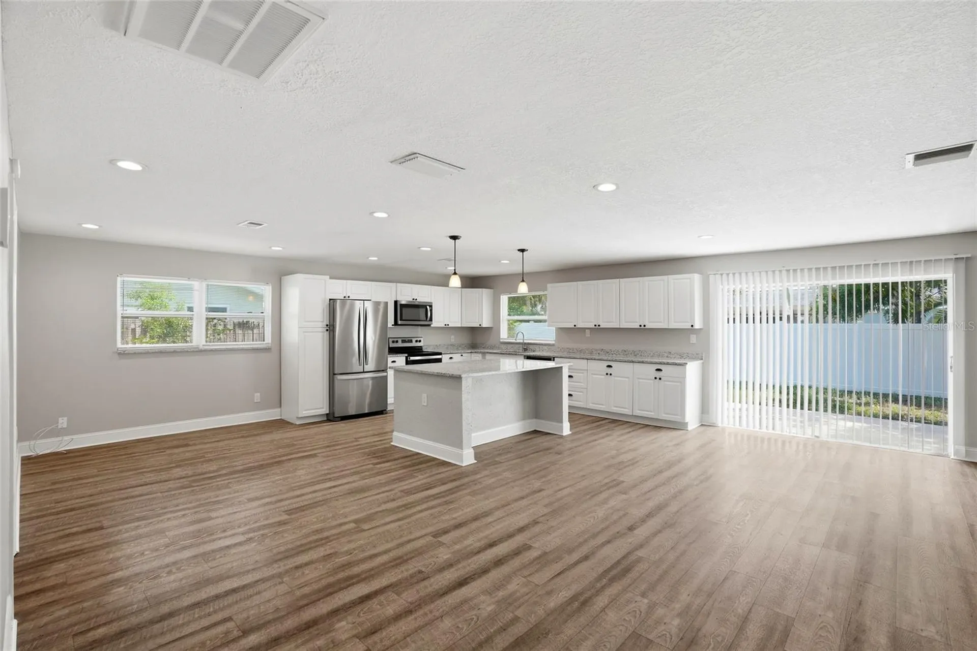 6460 33rd Avenue N St Petersburg FL 33710