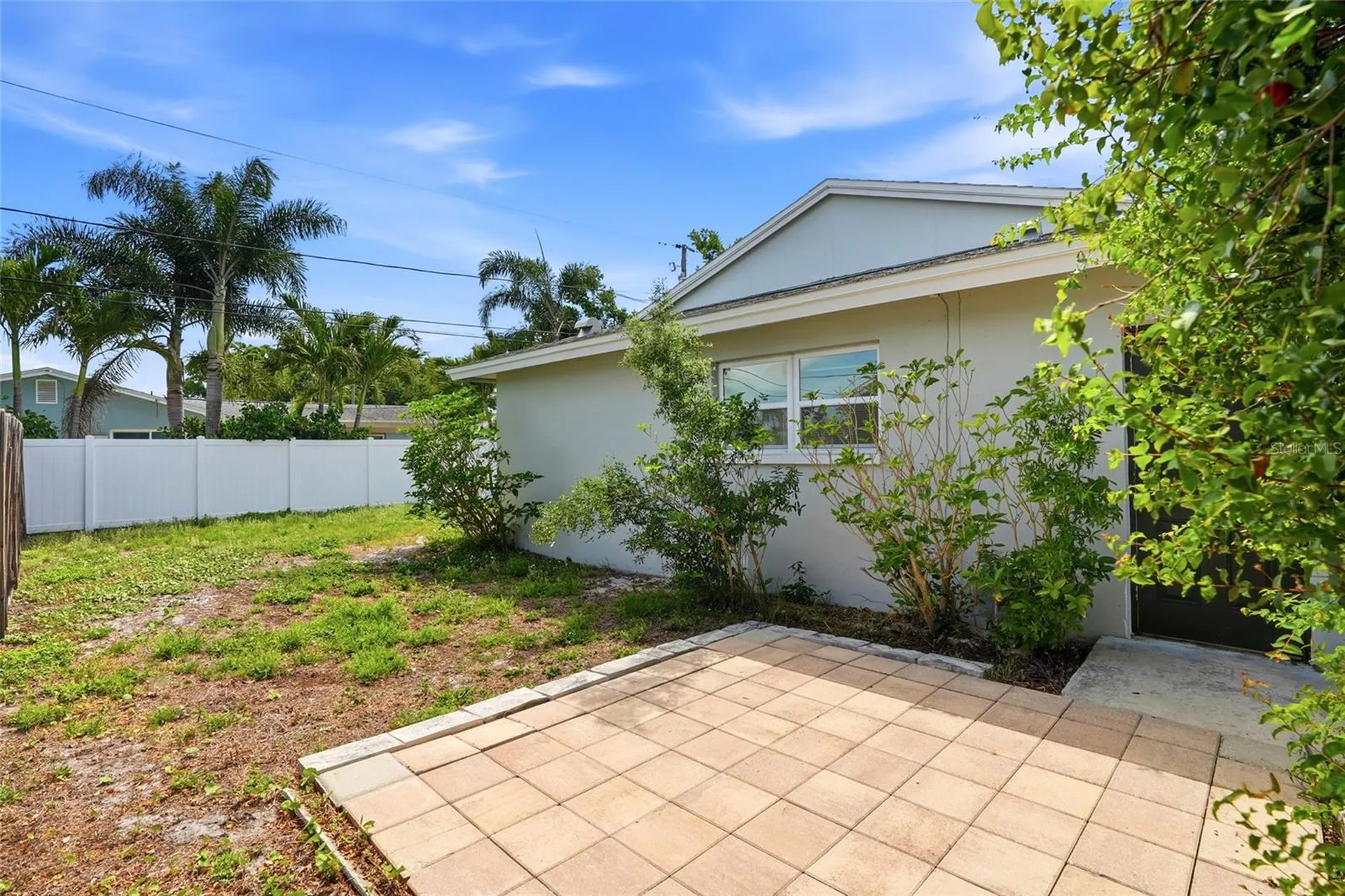 6460 33rd Avenue N St Petersburg FL 33710