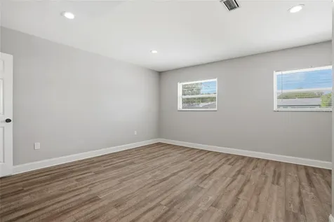 6460 33rd Avenue N St Petersburg FL 33710