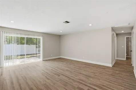 6460 33rd Avenue N St Petersburg FL 33710