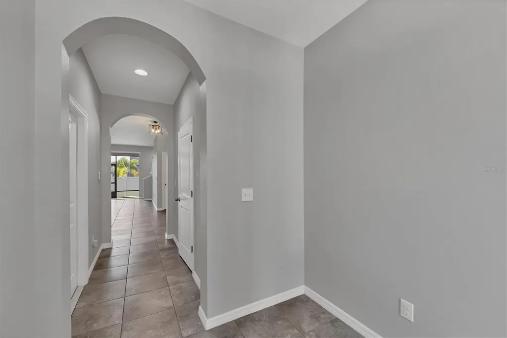 8657 Palmer Park Circle Sarasota FL 34238