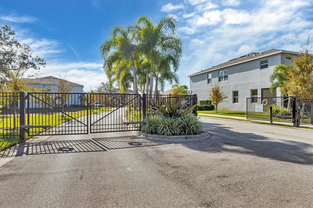 8657 Palmer Park Circle Sarasota FL 34238