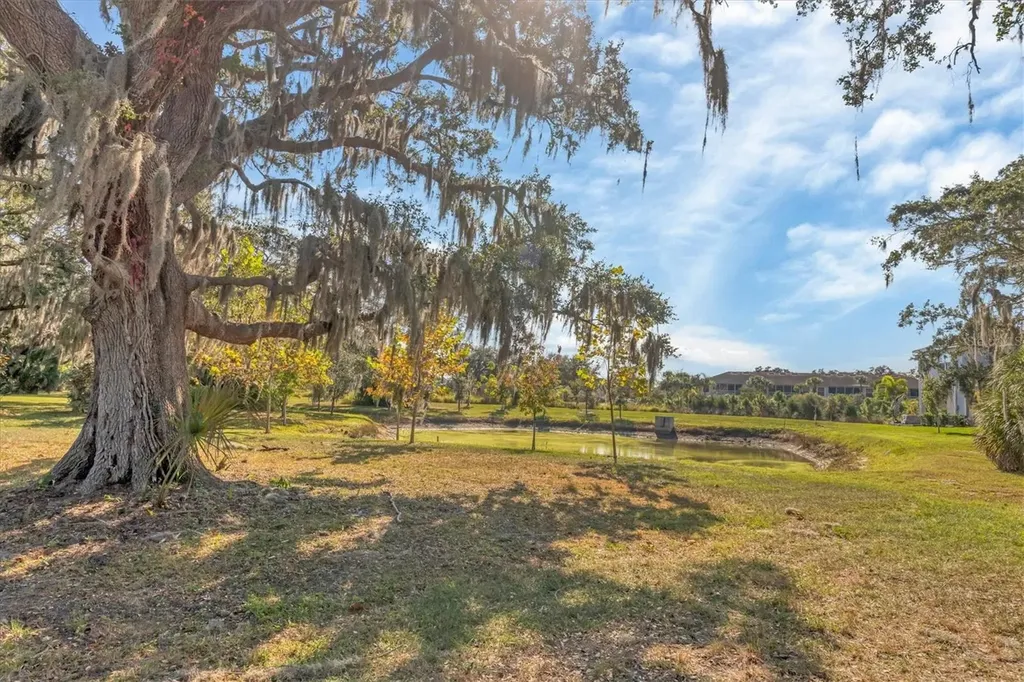 8657 Palmer Park Circle Sarasota FL 34238