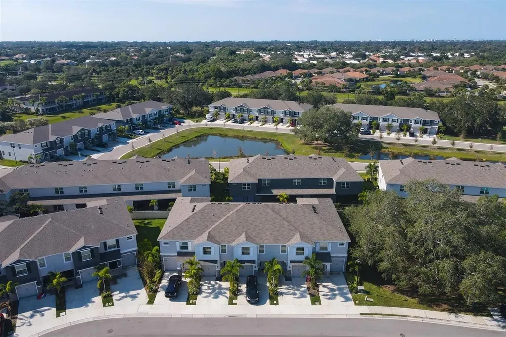 8657 Palmer Park Circle Sarasota FL 34238