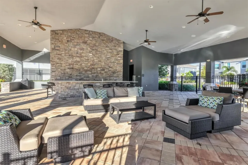8657 Palmer Park Circle Sarasota FL 34238