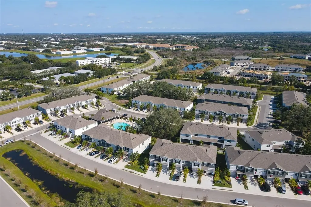 8657 Palmer Park Circle Sarasota FL 34238