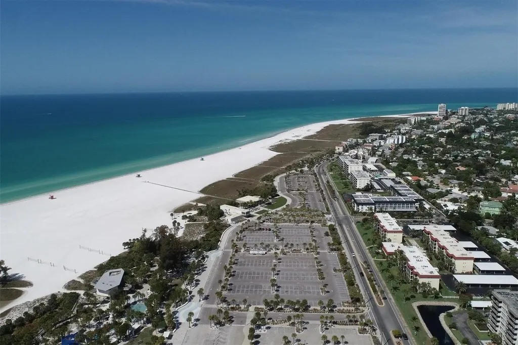 8657 Palmer Park Circle Sarasota FL 34238