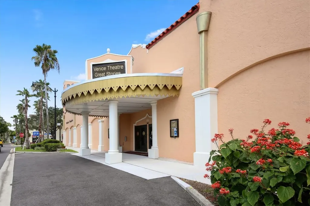 8657 Palmer Park Circle Sarasota FL 34238