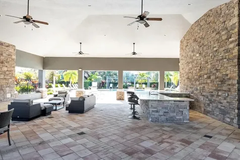8657 Palmer Park Circle Sarasota FL 34238