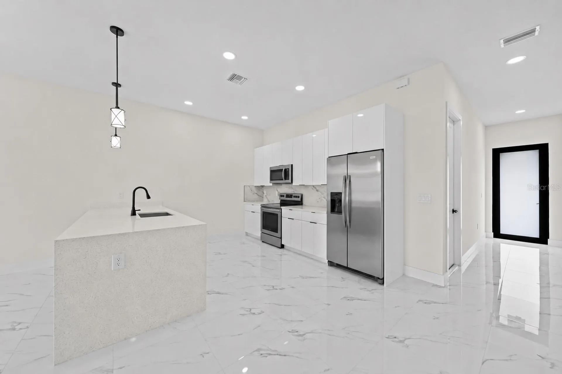 1024/1026 Diplomat Parkway E Cape Coral FL 33909