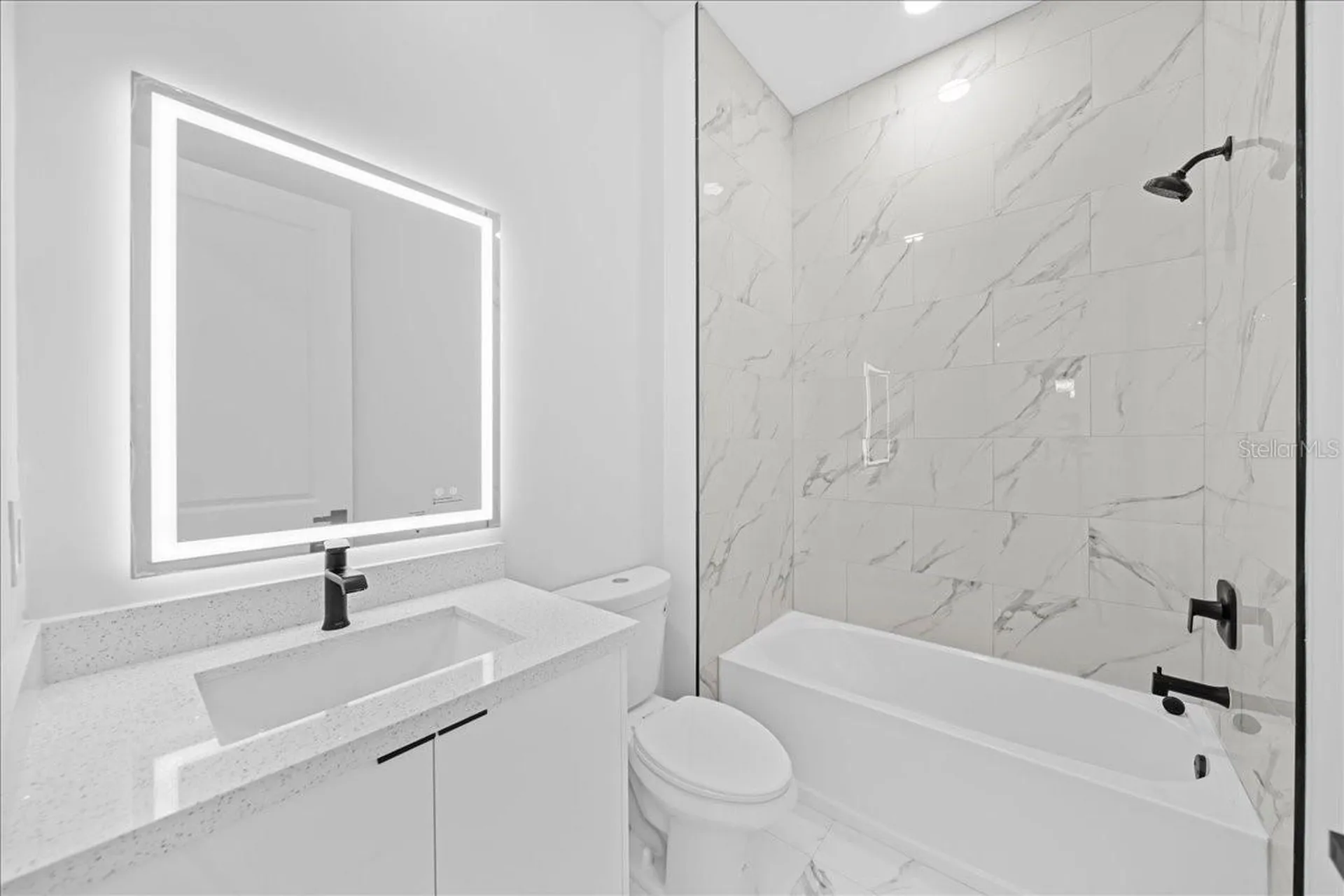 1024/1026 Diplomat Parkway E Cape Coral FL 33909