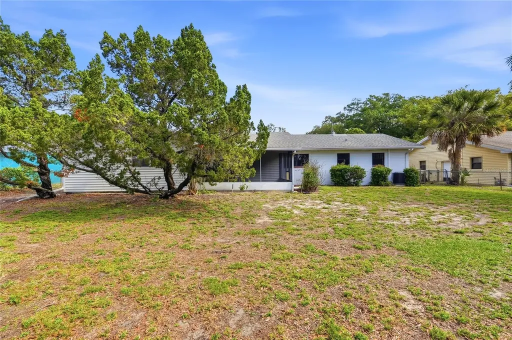 960 Wedgewood Drive SE Winter Haven FL 33880