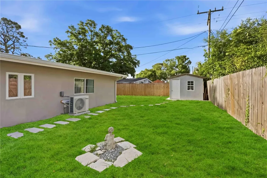 2715 Ingot Place Sarasota FL 34235