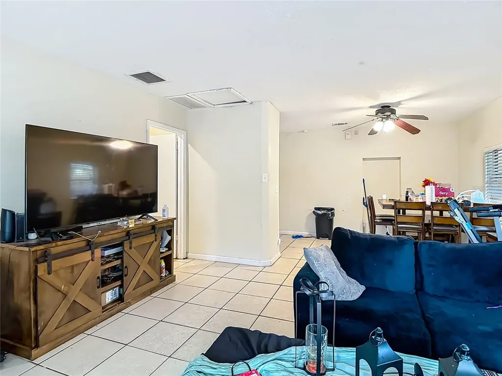 3804 N 52nd Street Tampa FL 33619