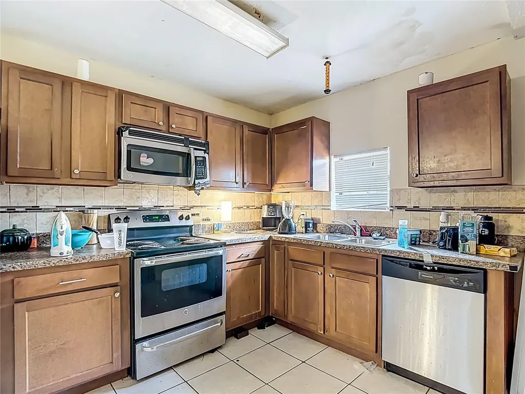 3804 N 52nd Street Tampa FL 33619