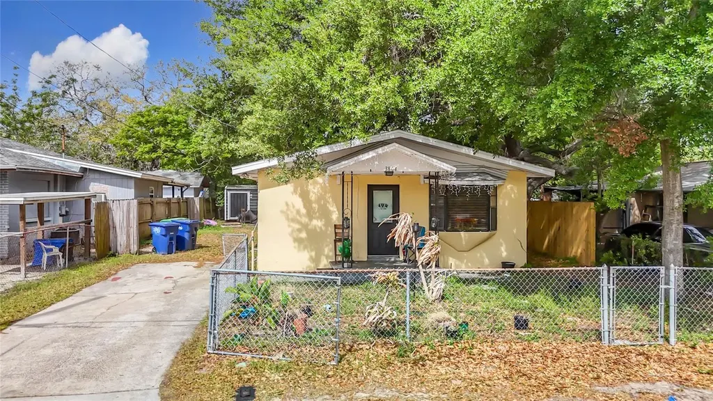 3804 N 52nd Street Tampa FL 33619