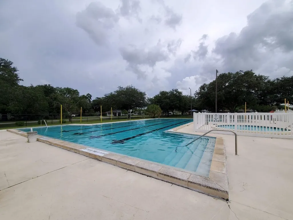 308 NE 10th Avenue Mulberry FL 33860