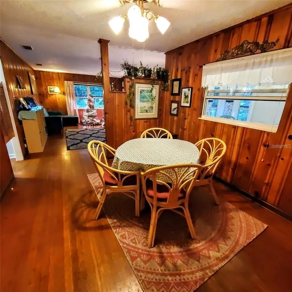 308 NE 10th Avenue Mulberry FL 33860