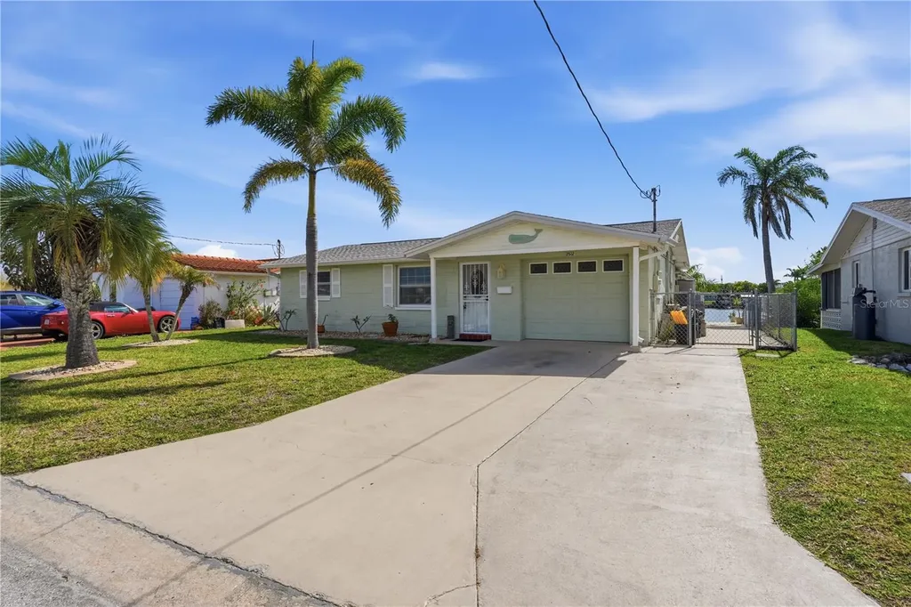12532 5th Isle Hudson FL 34667