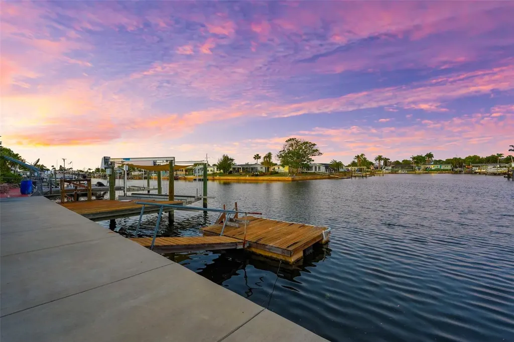 12532 5th Isle Hudson FL 34667
