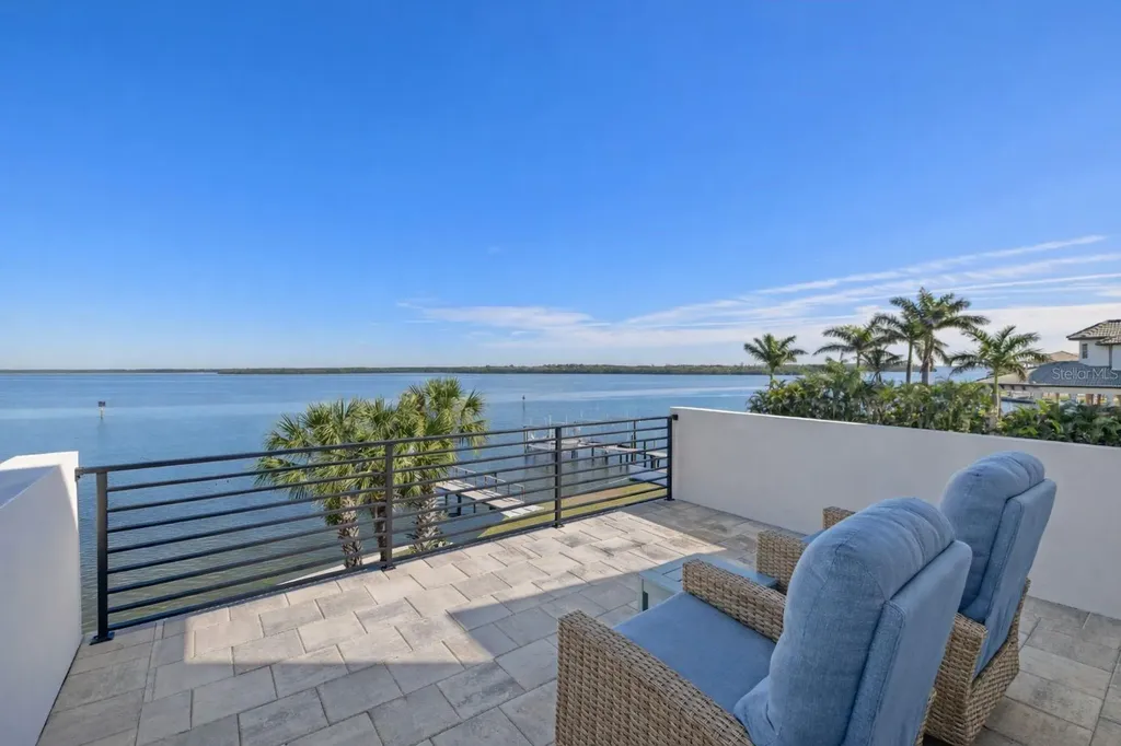 1843 Bayou Grande Boulevard NE St Petersburg FL 33703