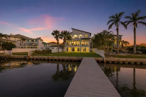 1843 Bayou Grande Boulevard NE St Petersburg FL 33703