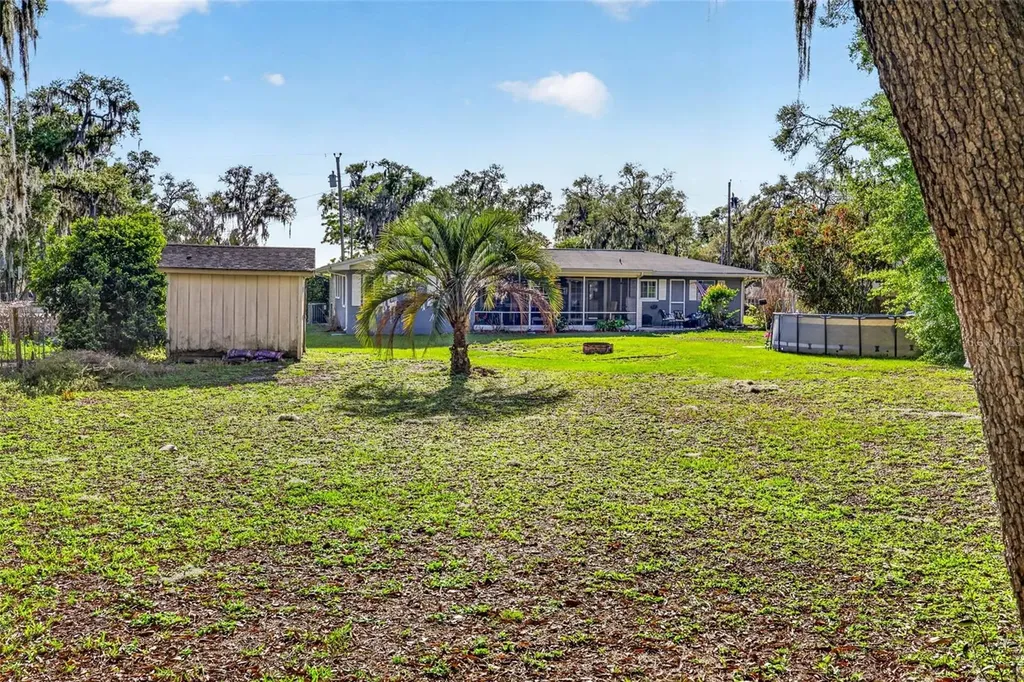 5068 Lakewood Drive Dade City FL 33523
