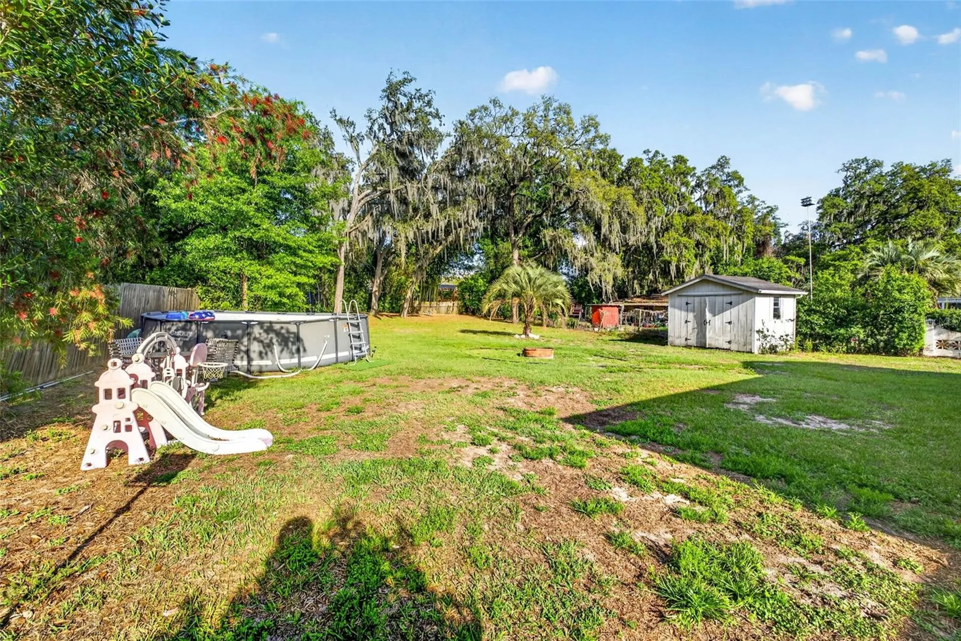 5068 Lakewood Drive Dade City FL 33523