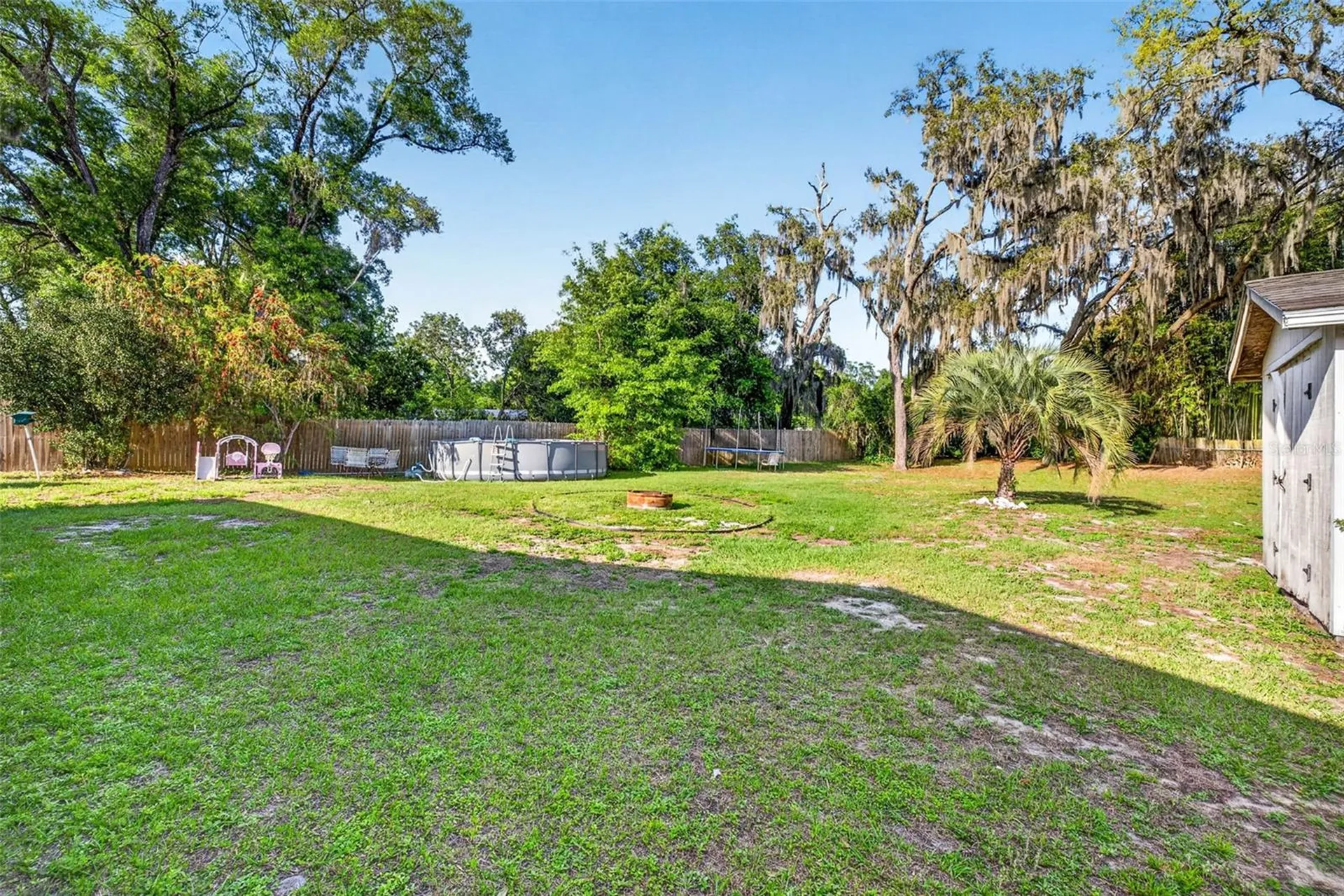 5068 Lakewood Drive Dade City FL 33523