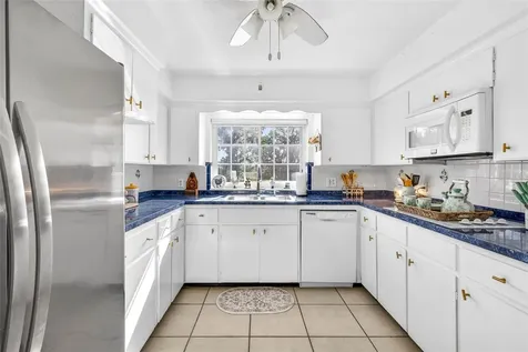 5068 Lakewood Drive Dade City FL 33523