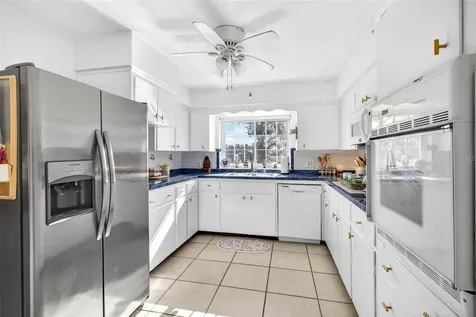 5068 Lakewood Drive Dade City FL 33523