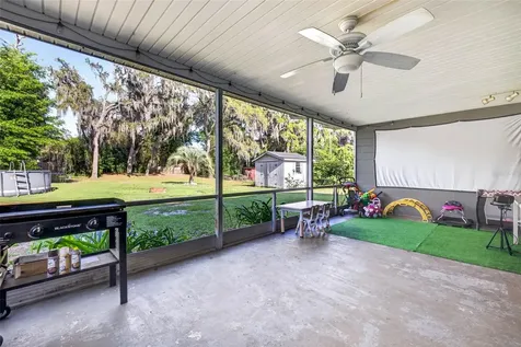 5068 Lakewood Drive Dade City FL 33523