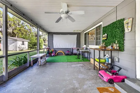 5068 Lakewood Drive Dade City FL 33523
