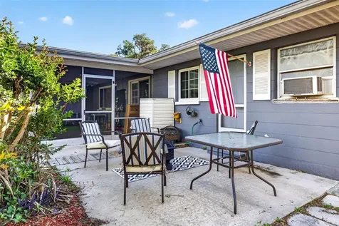 5068 Lakewood Drive Dade City FL 33523