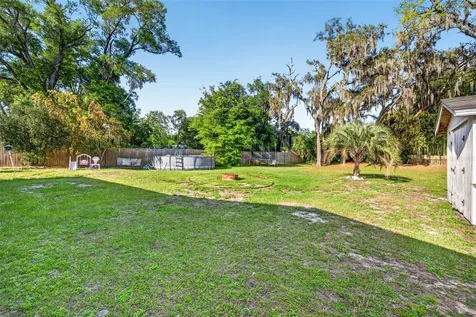 5068 Lakewood Drive Dade City FL 33523