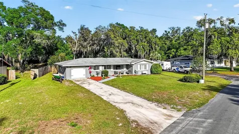 5068 Lakewood Drive Dade City FL 33523